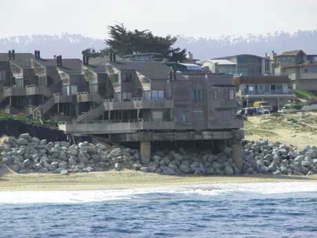 Harbor House Condominiums 